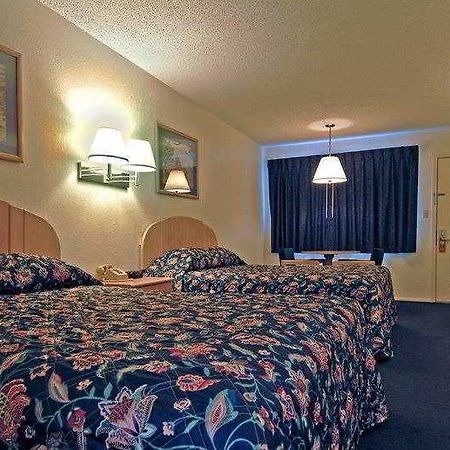 Best Western Coleman Inn Номер фото